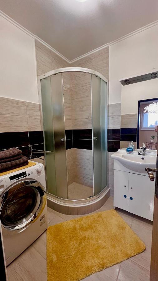 Garzon/ Studio Apartment Sahy 외부 사진